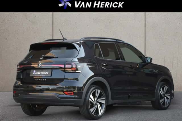 Volkswagen T-Cross (2023) thumbnail 4