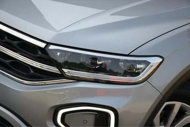 Volkswagen T-Roc (2023) thumbnail 6