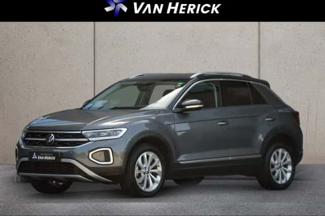 Volkswagen T-Roc (2022) thumbnail 1