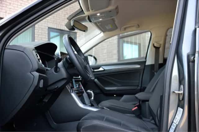 Volkswagen T-Roc (2022) thumbnail 6