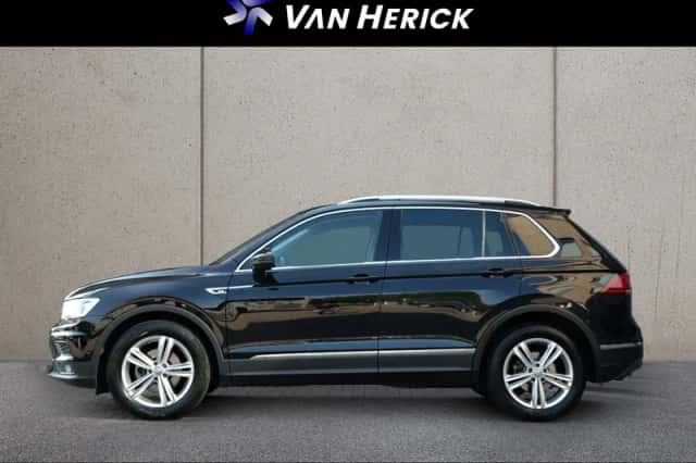 Volkswagen Tiguan (2017) thumbnail 2