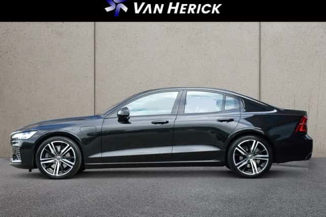 Volvo S60 (2019) thumbnail 2