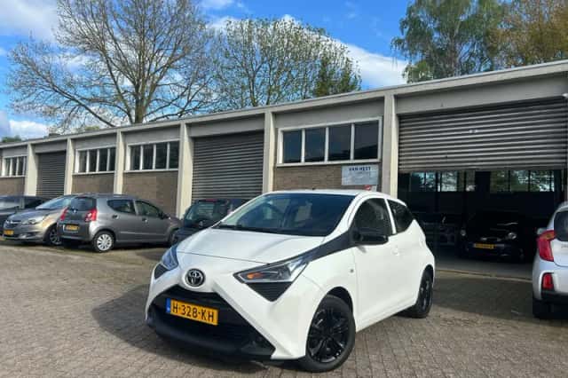 Toyota Aygo (2020) thumbnail 1