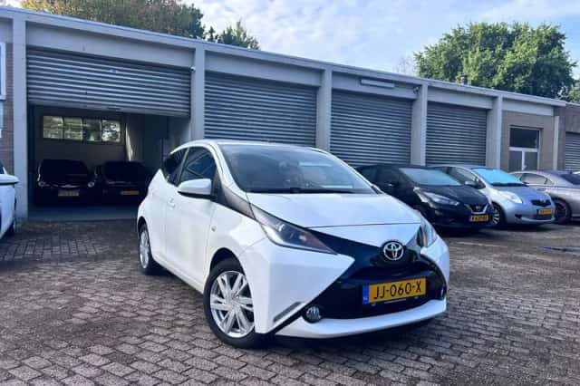 Toyota Aygo (2016) thumbnail 5