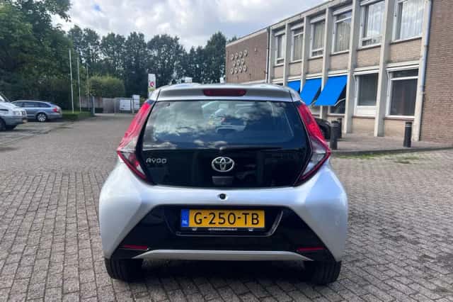 Toyota Aygo (2019) thumbnail 3