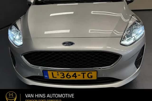 Ford Fiesta (2021) thumbnail 3