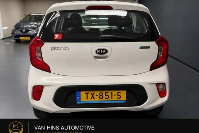 Kia Picanto (2018) thumbnail 5