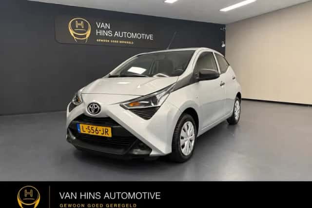 Toyota Aygo (2021) thumbnail 1