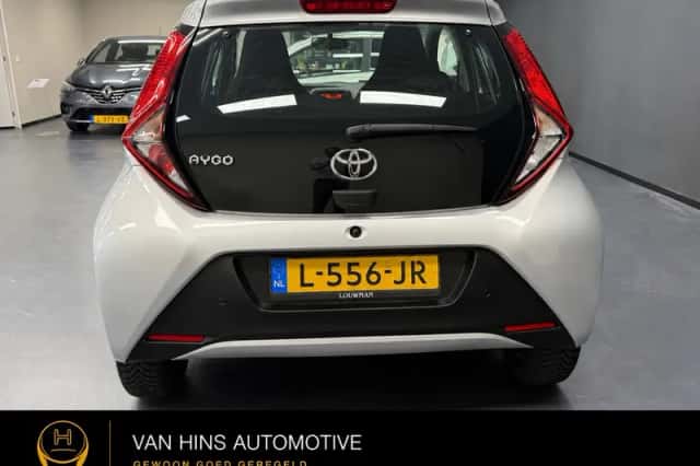 Toyota Aygo (2021) thumbnail 4