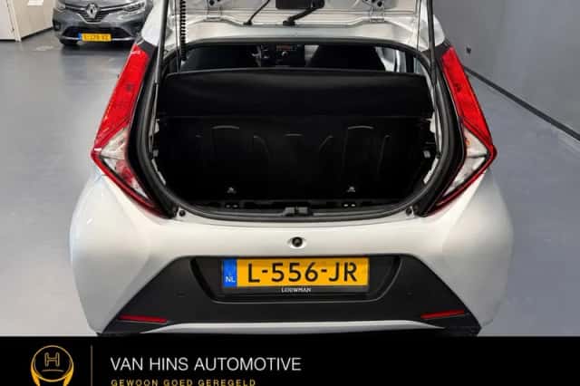 Toyota Aygo (2021) thumbnail 5
