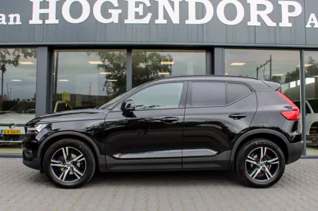 Volvo XC40 (2021) thumbnail 4