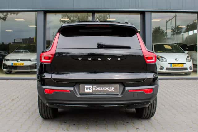 Volvo XC40 (2021) thumbnail 6