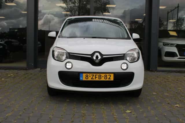 Renault Twingo (2015) thumbnail 2