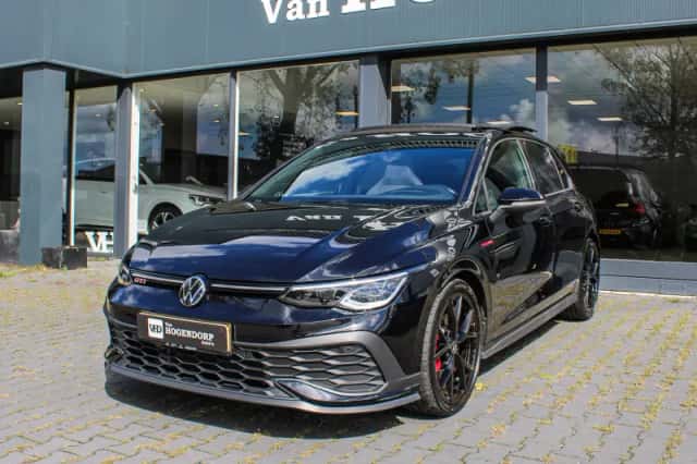 Volkswagen Golf (2023) thumbnail 1