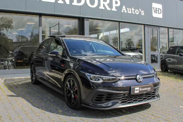 Volkswagen Golf (2023) thumbnail 3