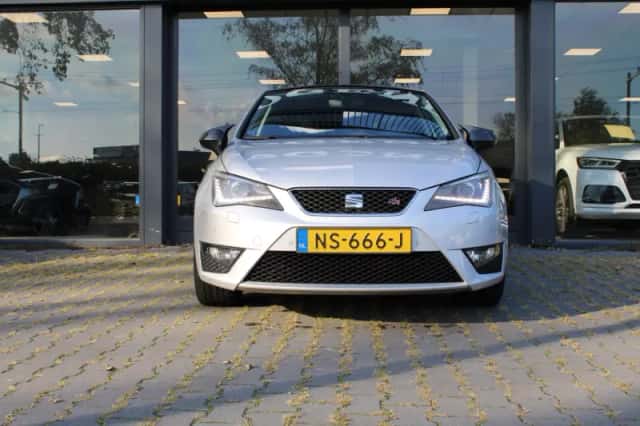 SEAT Ibiza (2017) thumbnail 2