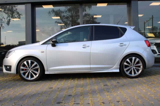 SEAT Ibiza (2017) thumbnail 4