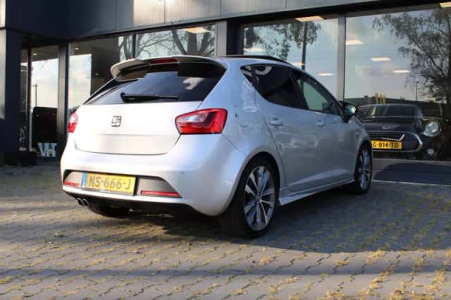 SEAT Ibiza (2017) thumbnail 5