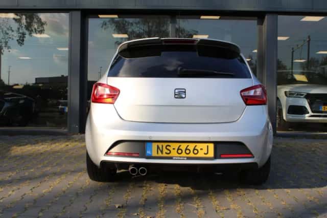 SEAT Ibiza (2017) thumbnail 6