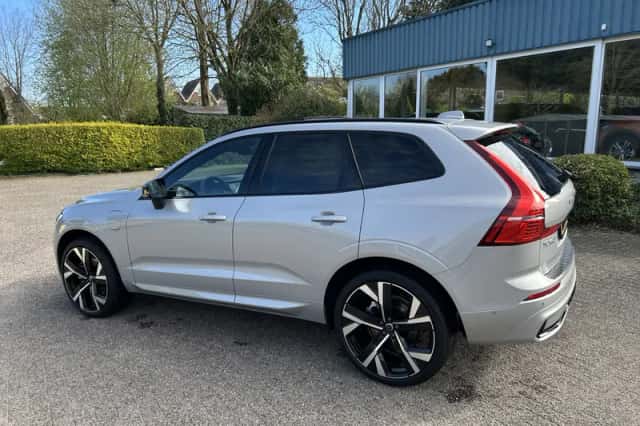 Volvo XC60 (2025) thumbnail 4
