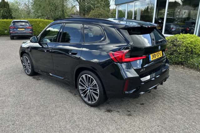 BMW X1 (2025) thumbnail 3