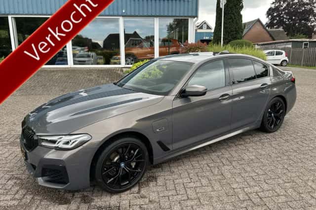 BMW 5-Serie (2023) thumbnail 1