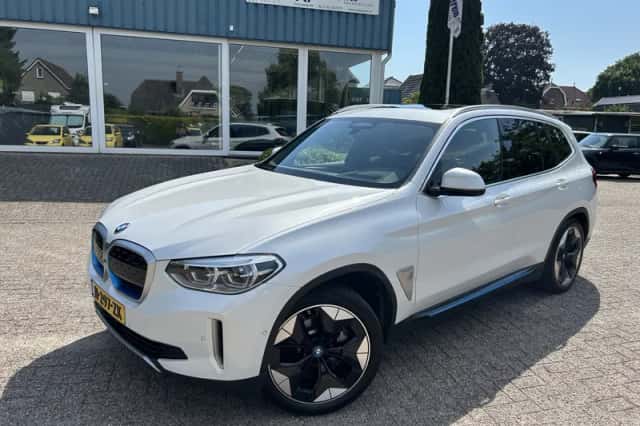 BMW iX3 (2021) thumbnail 1