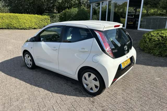 Toyota Aygo (2018) thumbnail 5