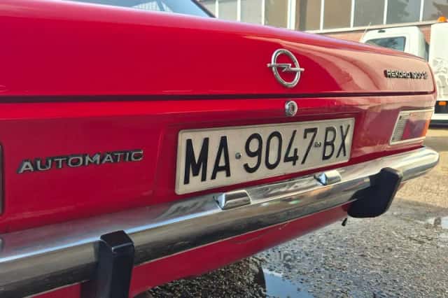 Opel Rekord (1975) thumbnail 4