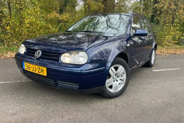 Volkswagen Golf (2002) thumbnail 1
