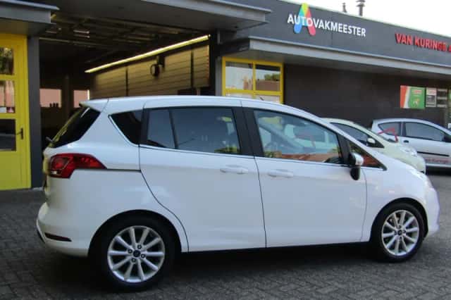 Ford B-Max (2017) thumbnail 4