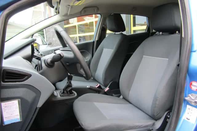 Ford Fiesta (2011) thumbnail 6