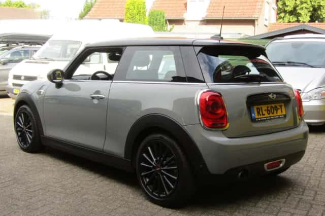 MINI Cooper (2018) thumbnail 6