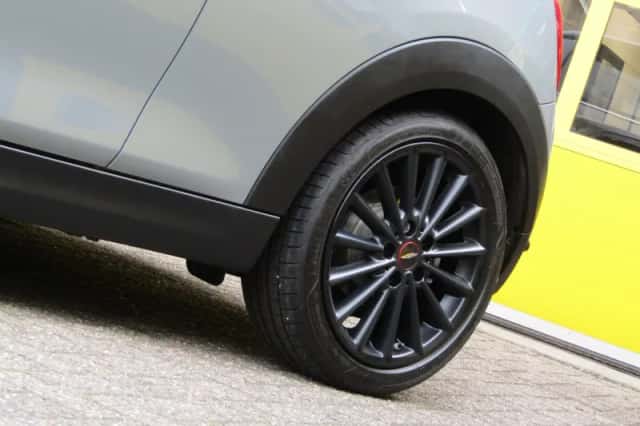 MINI Cooper (2018) thumbnail 6