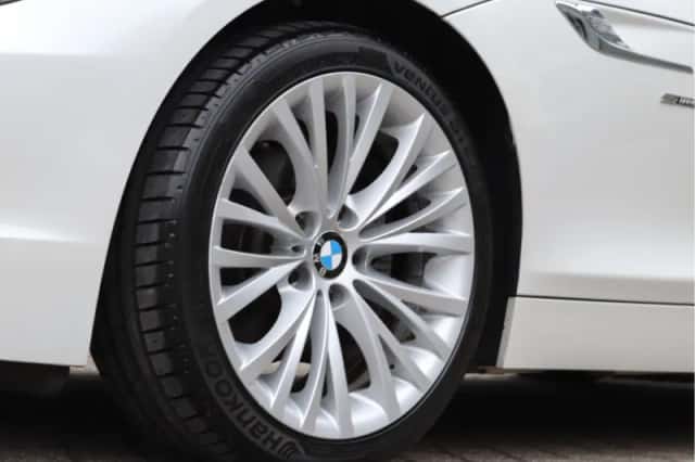 BMW Z4 (2013) thumbnail 12