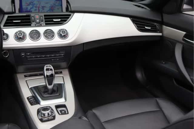 BMW Z4 (2013) thumbnail 23