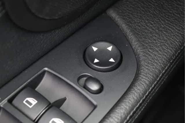 BMW Z4 (2013) thumbnail 26