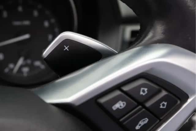 BMW Z4 (2013) thumbnail 32