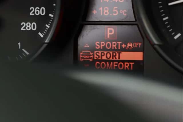 BMW Z4 (2013) thumbnail 35