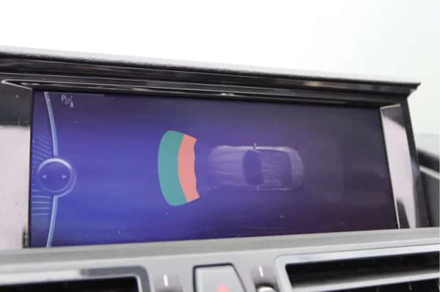 BMW Z4 (2013) thumbnail 42