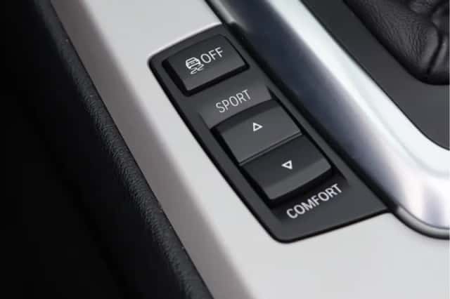 BMW Z4 (2013) thumbnail 48