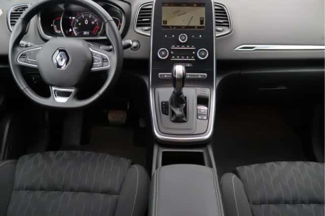 Renault Scénic (2018) thumbnail 3