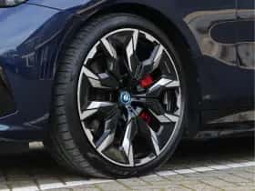 BMW i5 (2023) thumbnail 13