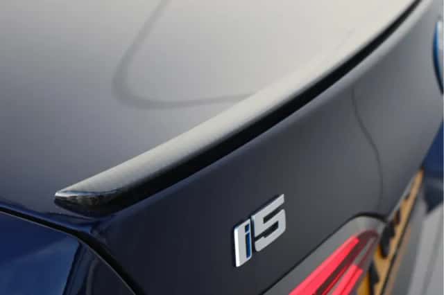 BMW i5 (2023) thumbnail 22