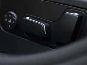 BMW i5 (2023) thumbnail 41