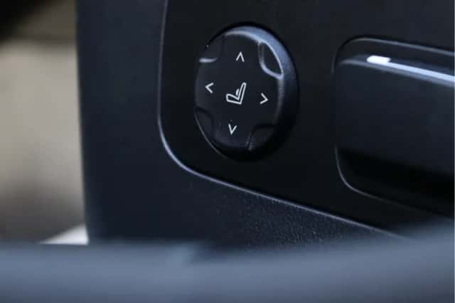 BMW i5 (2023) thumbnail 42