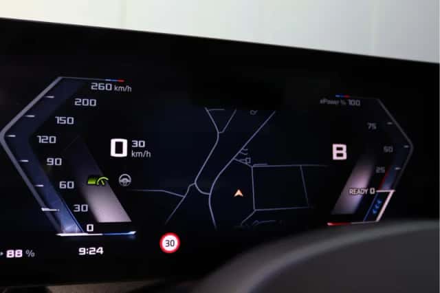 BMW i5 (2023) thumbnail 57