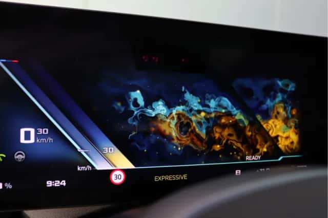 BMW i5 (2023) thumbnail 59