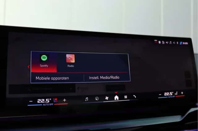 BMW i5 (2023) thumbnail 62