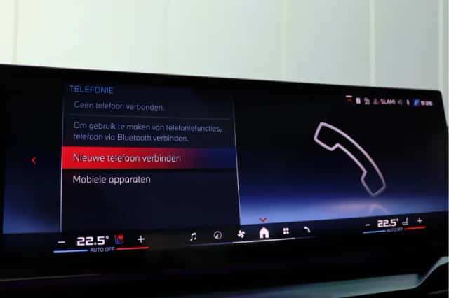 BMW i5 (2023) thumbnail 63